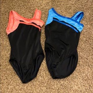 2 leotards